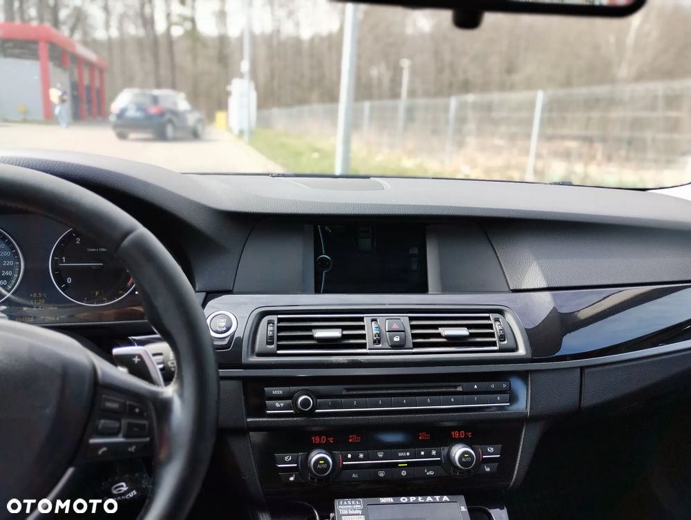 BMW Seria 5 520d - 10
