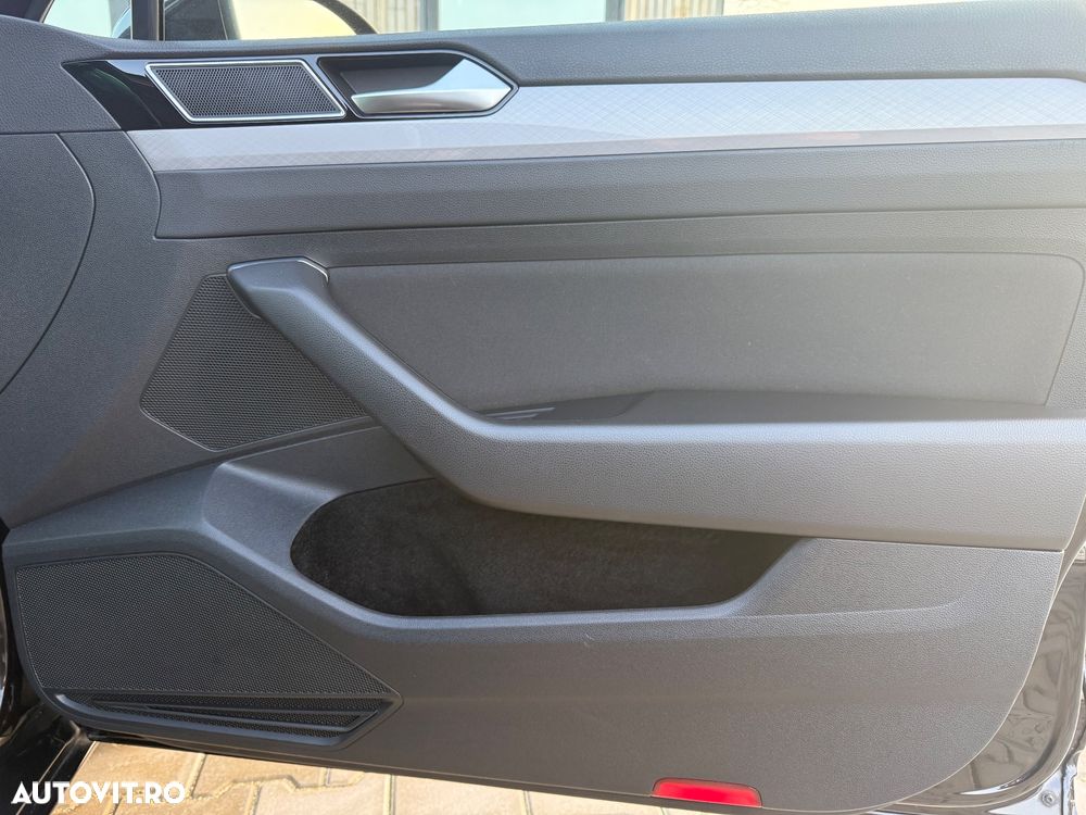 Volkswagen Passat 2.0 TDI SCR DSG Business - 18