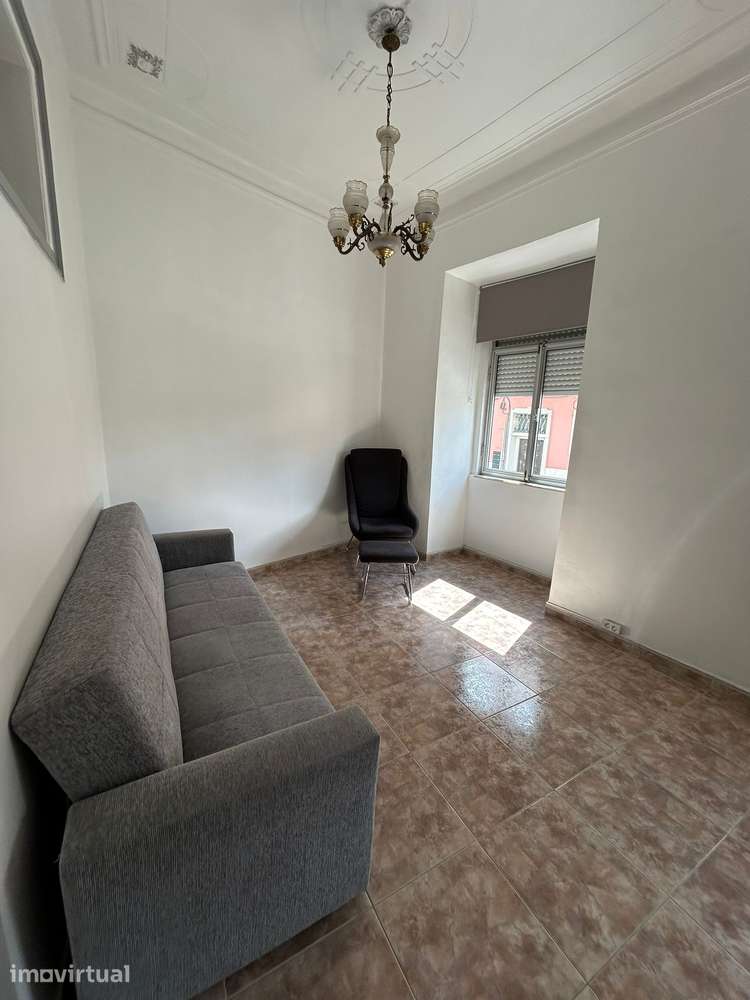 T2 com História e Charme em Campolide — Remodelado - Grande imagem: 5/22