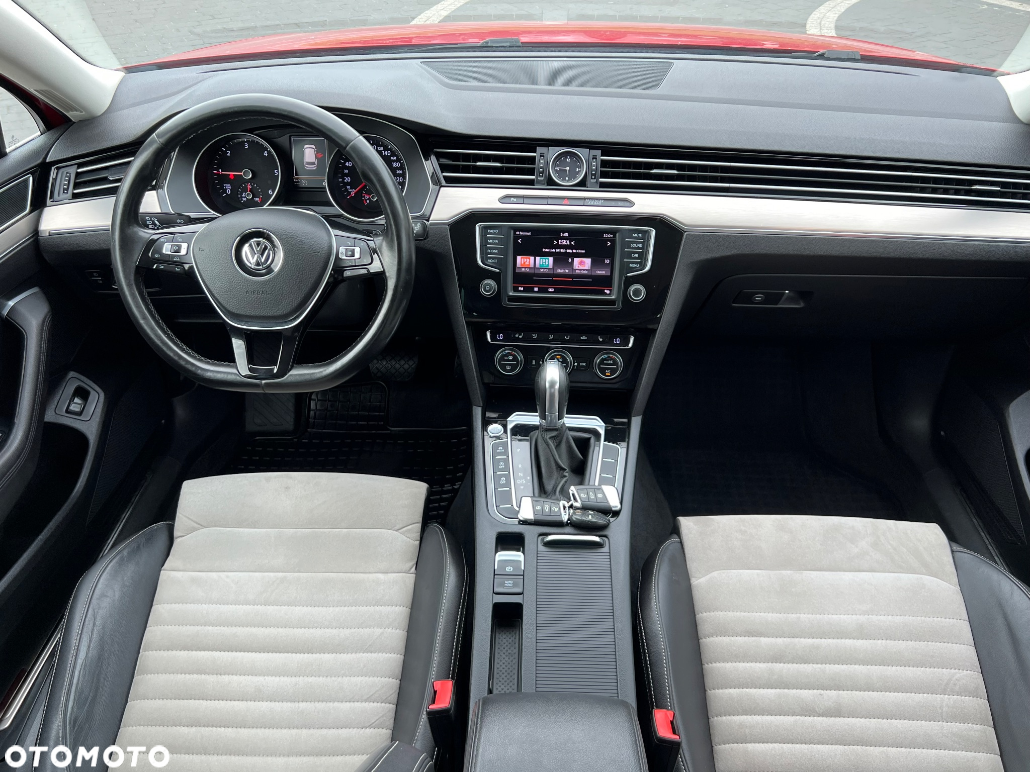 Volkswagen Passat Variant 2.0 TDI SCR DSG (BlueM Tech) Highline - 32