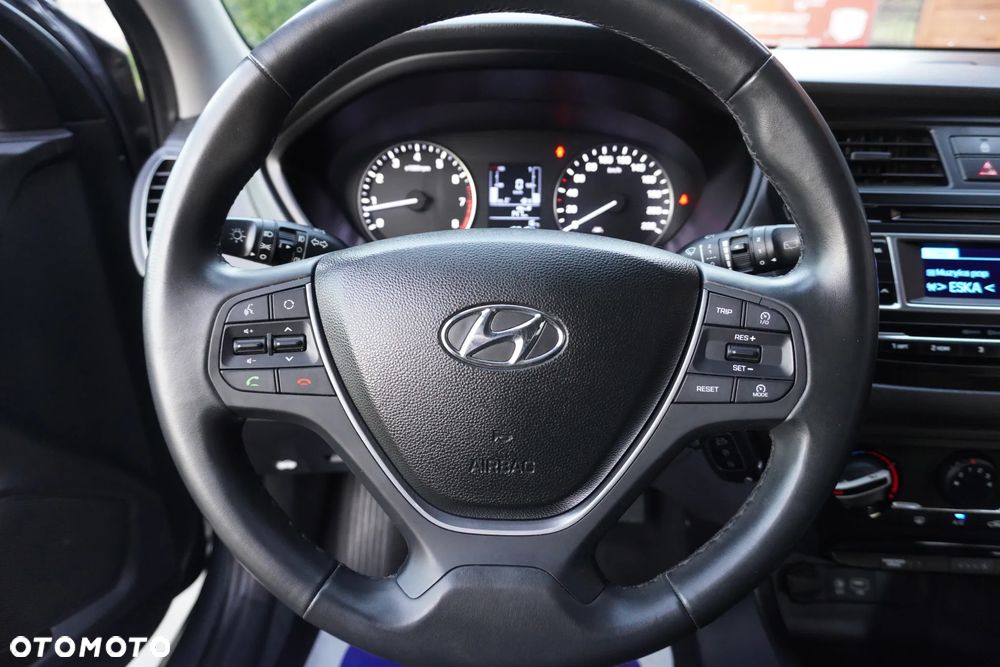Hyundai i20 1.25 Classic + - 17