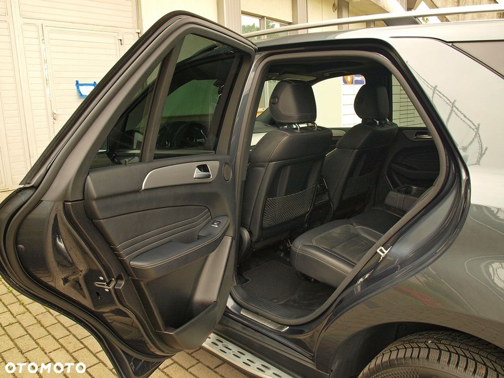 Mercedes-Benz ML - 14