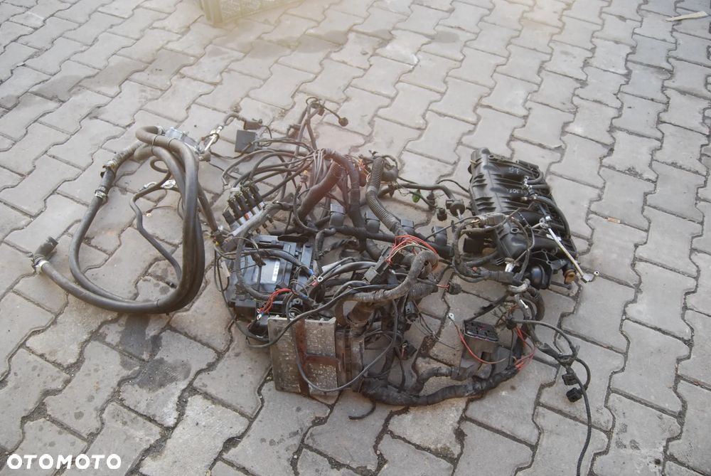 INSTALACJA GAZOWA MTM STEROWNIK SILNIKA KOLEKTOR SSĄCY KOMPLET 1.8 TSI AUDI A4 B7 SEAT SKODA VW PASSAT B6 06H133201E 67R-010185 - 2
