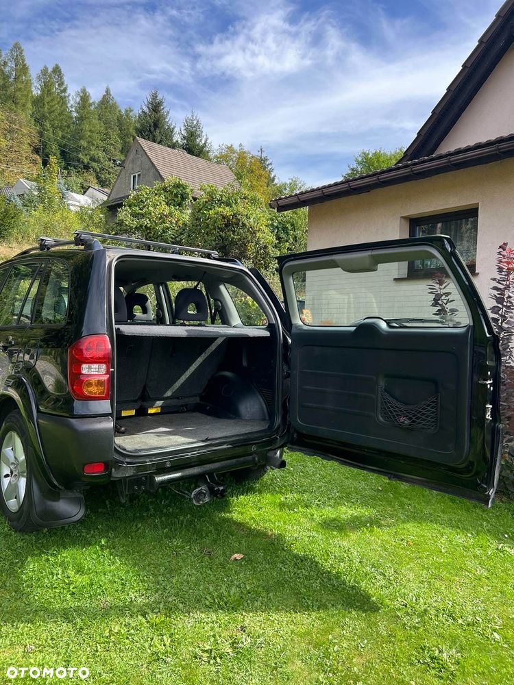 Toyota RAV4 2.0 D-4D 4x4 - 4