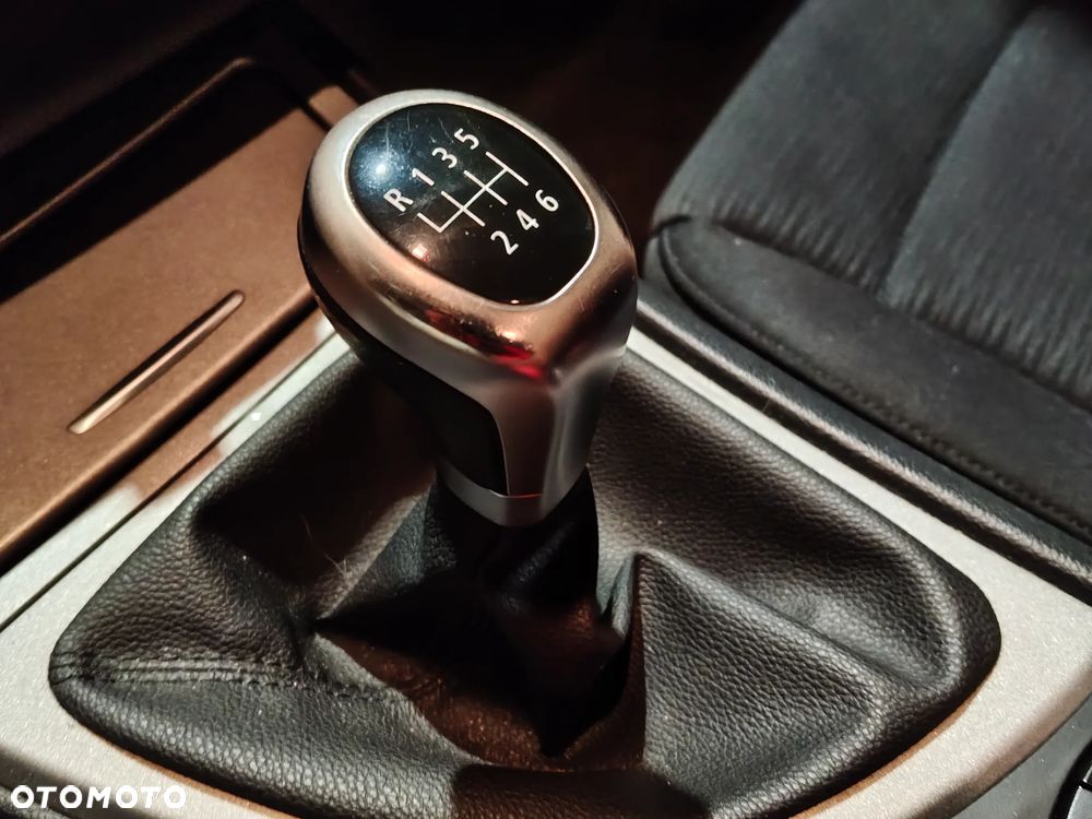BMW Seria 1 - 30