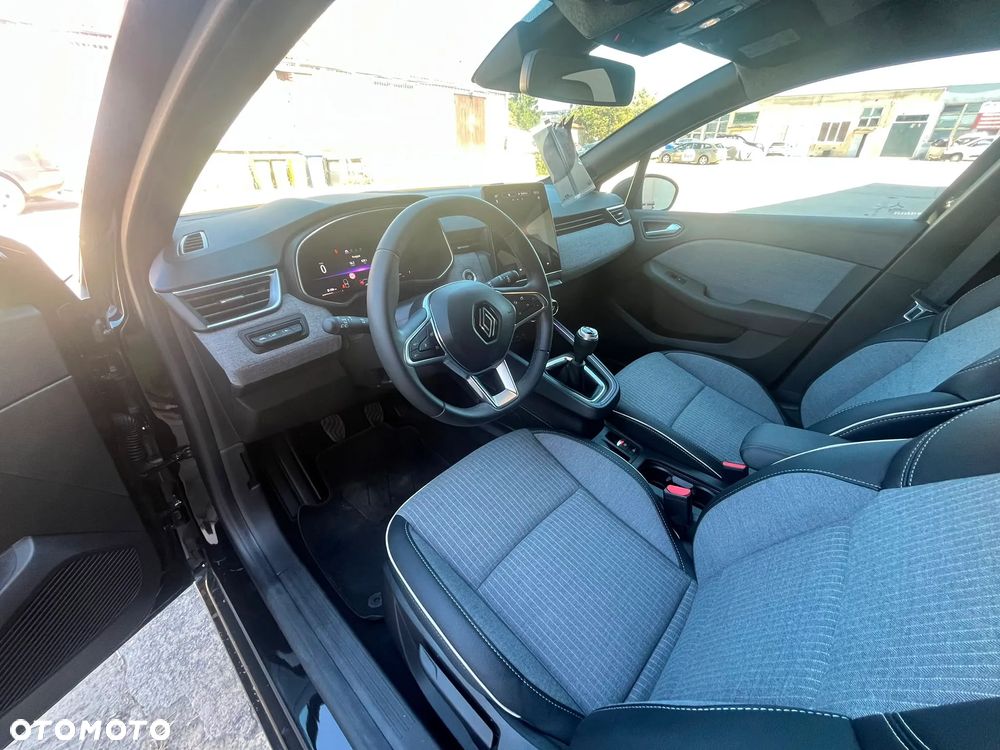Renault Clio - 18