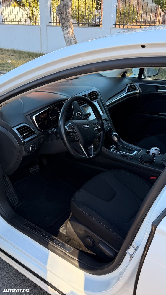 Ford Mondeo 2.0 TDCi Powershift Business - 5