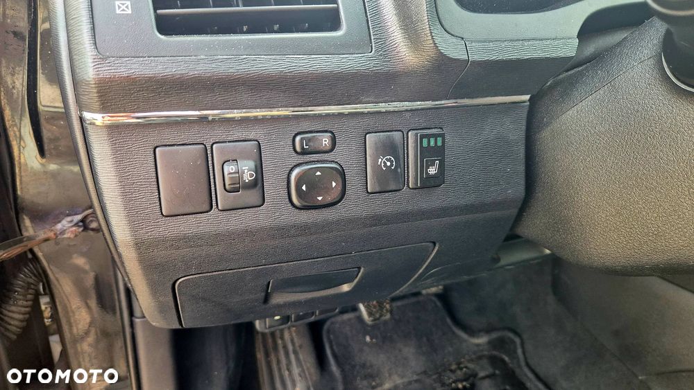 Toyota Avensis 2.0 D-4D Sol - 12