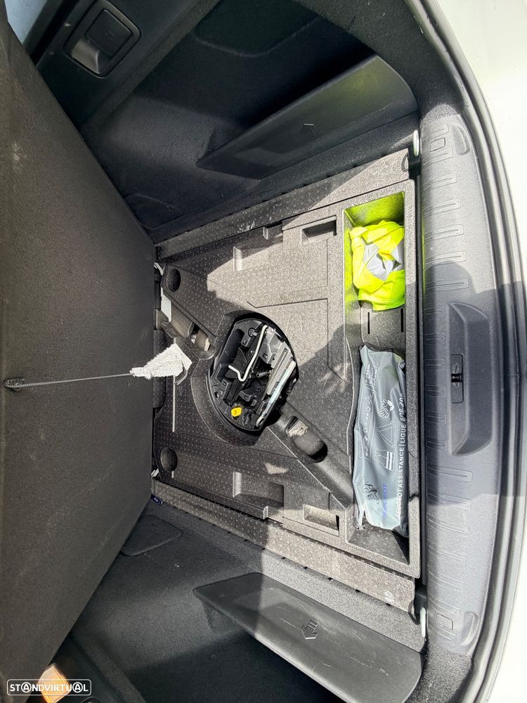 Peugeot 308 SW 1.6 BlueHDi Allure J18 EAT6 - 11