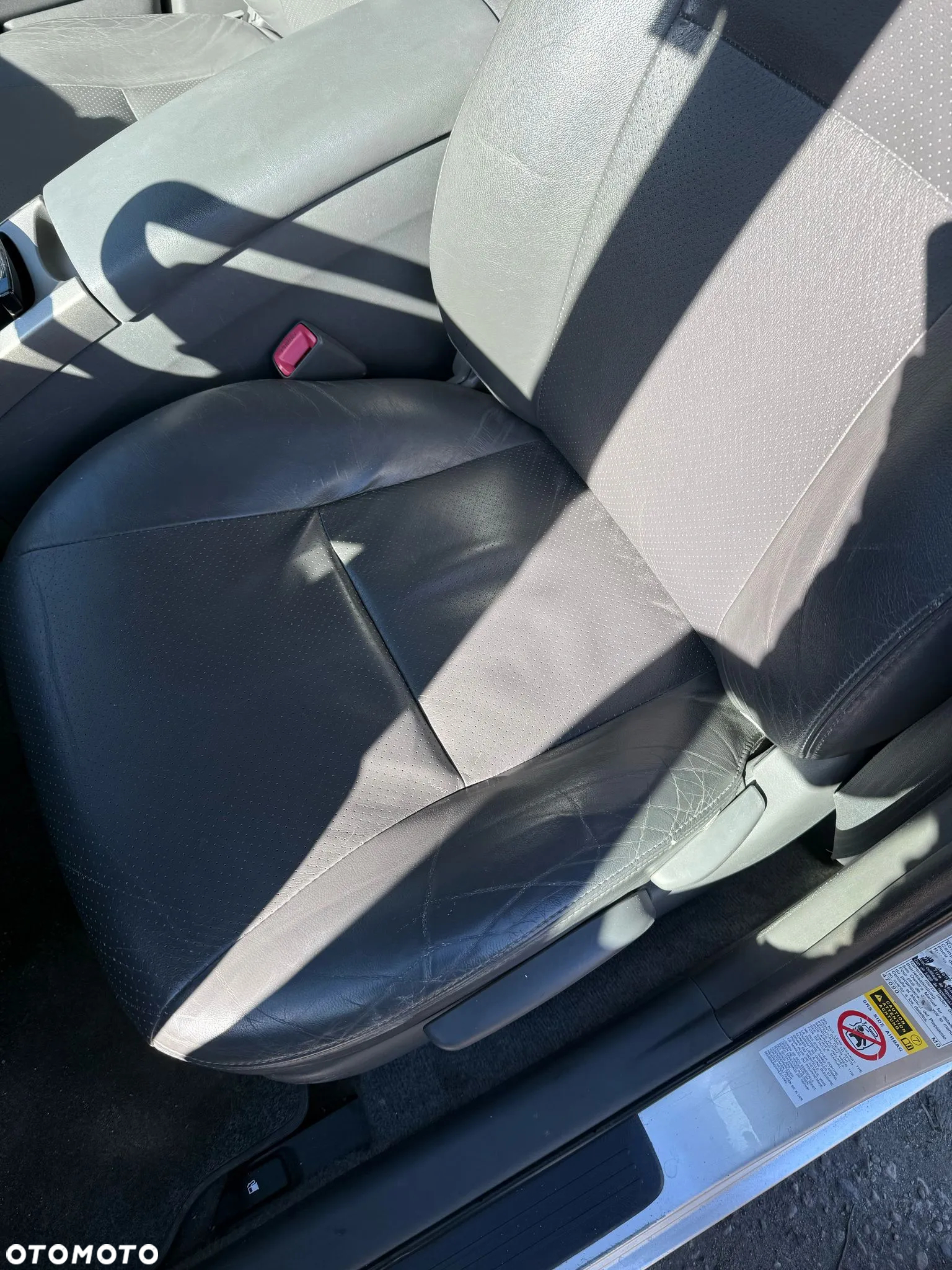 Toyota Prius (Hybrid) Executive - 9
