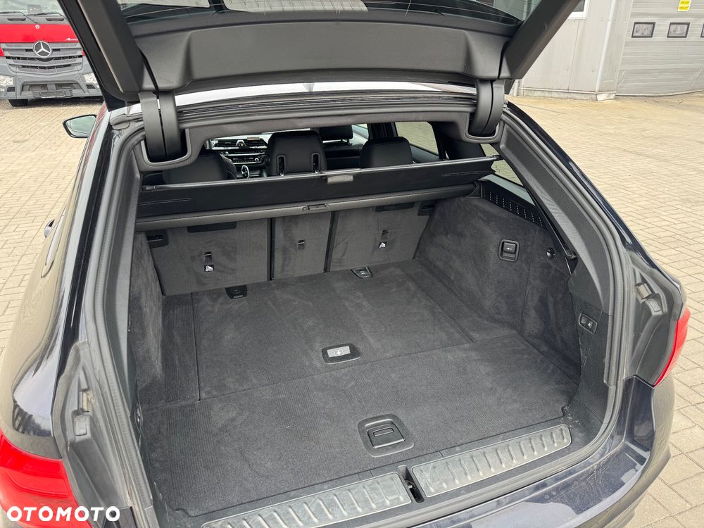 BMW Seria 5 530d xDrive Sport Line - 25