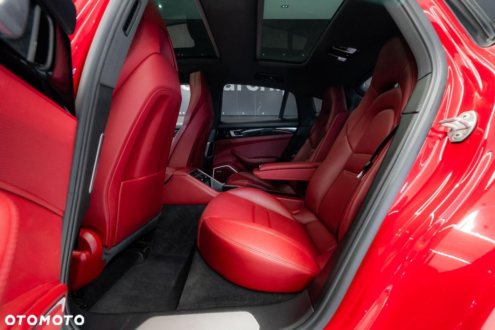 Porsche Panamera 4 E-Hybrid - 15