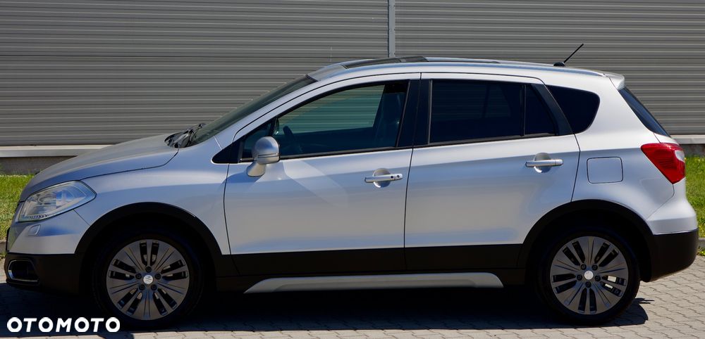 Suzuki SX4 1.9 DDiS 4WD GS / Premium - 11