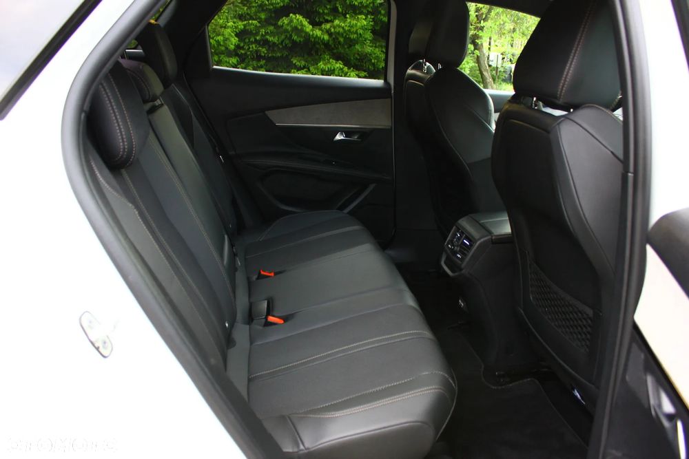 Peugeot 3008 1.5 BlueHDi GT S&S EAT8 - 36