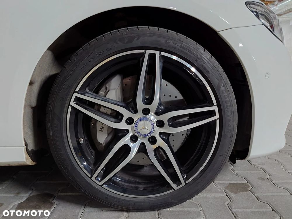 Mercedes-Benz Klasa E 300 9G-TRONIC - 8