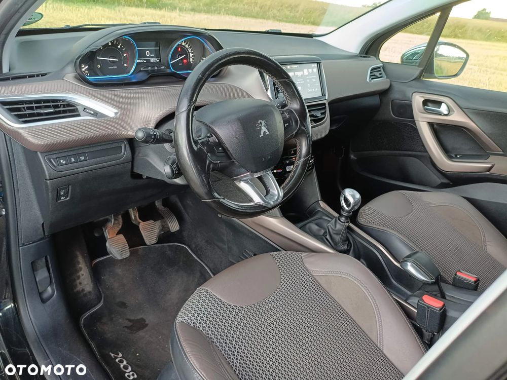 Peugeot 2008 1.6 e-HDi Allure S&S - 15