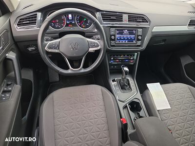 Volkswagen Tiguan - 4
