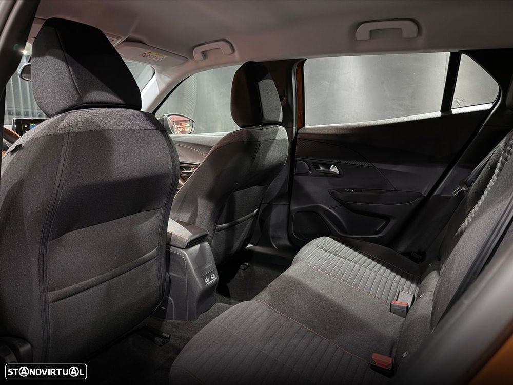 Peugeot e-2008 50 kWh Active - 27