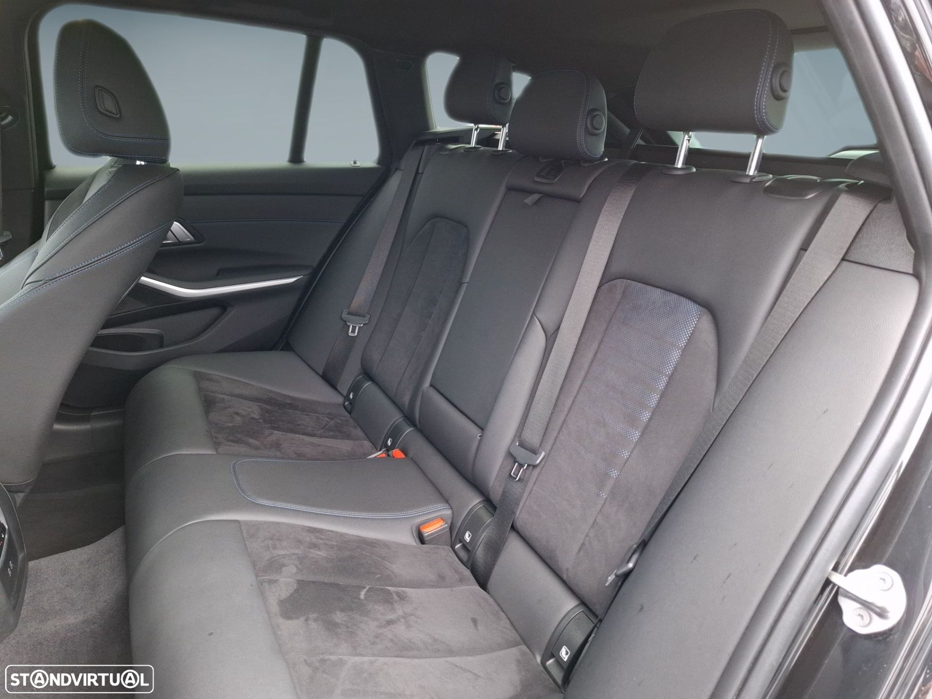 BMW 320 d Touring Pack Desportivo M Auto - 14