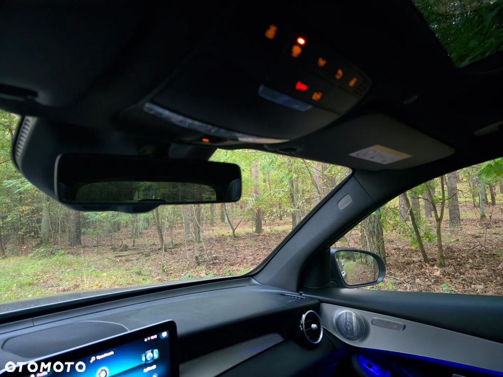 Mercedes-Benz GLC 300 d 4Matic 9G-TRONIC AMG Line - 28