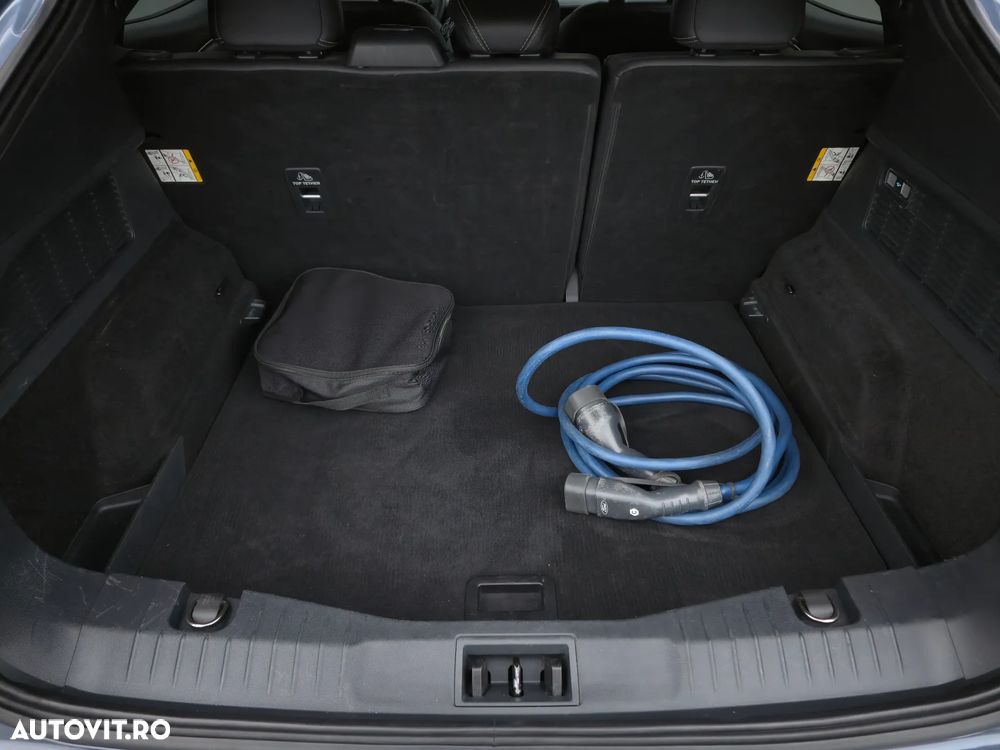 Ford Mustang Mach-E PREMIUM - 27