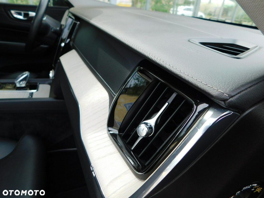 Volvo XC 60 B4 B Inscription - 28