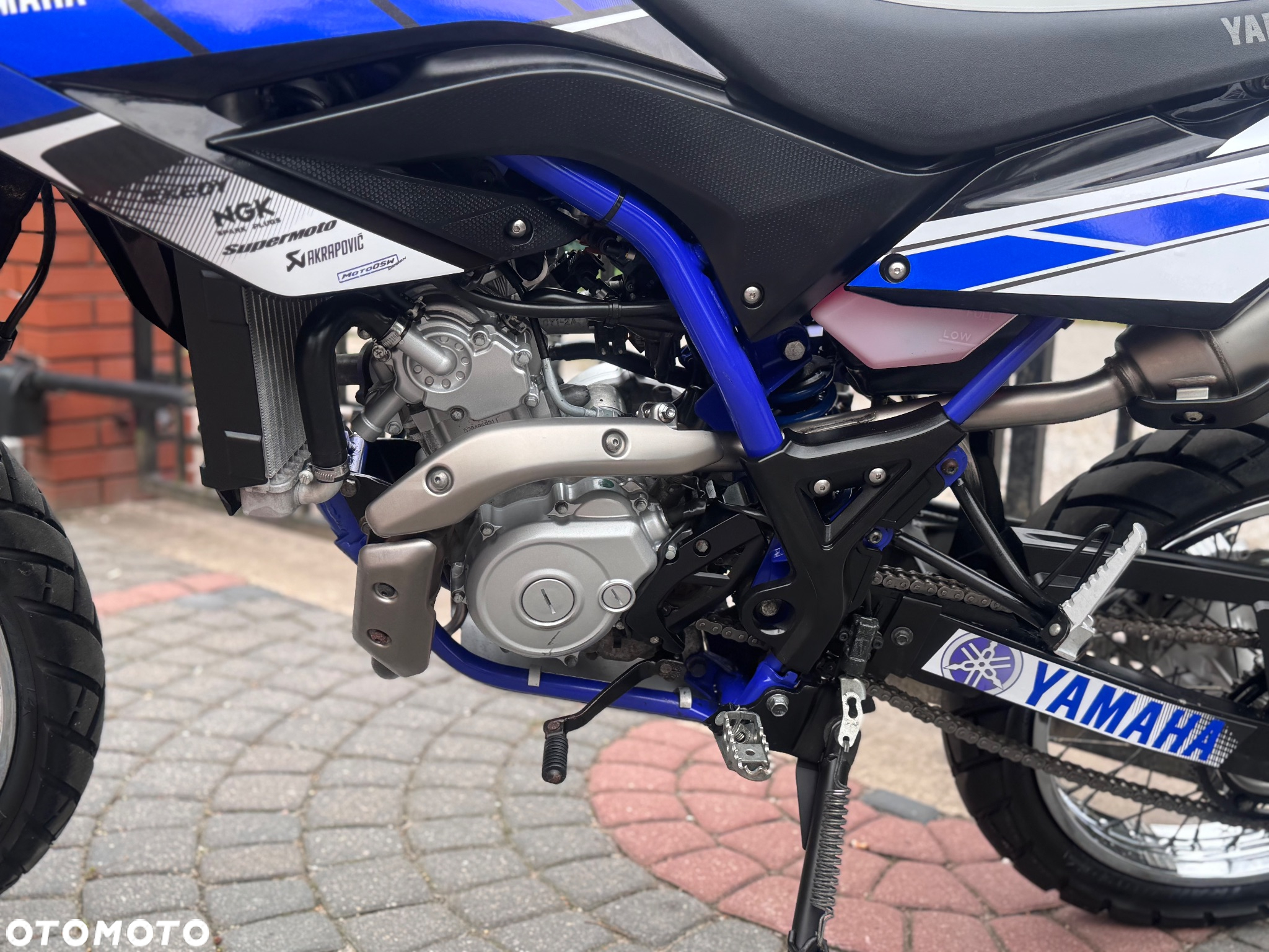 Yamaha WR - 16