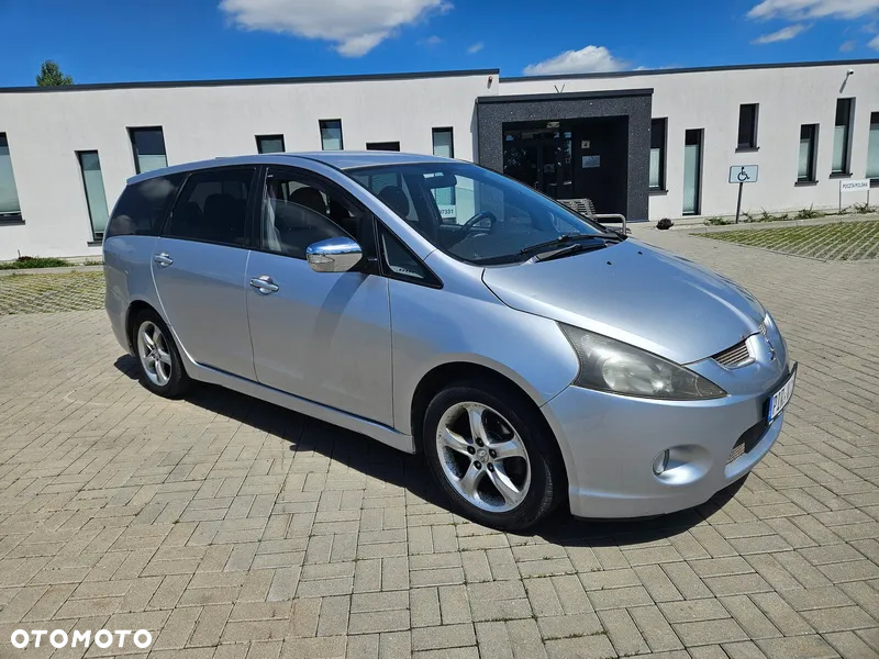 Mitsubishi Grandis - 13