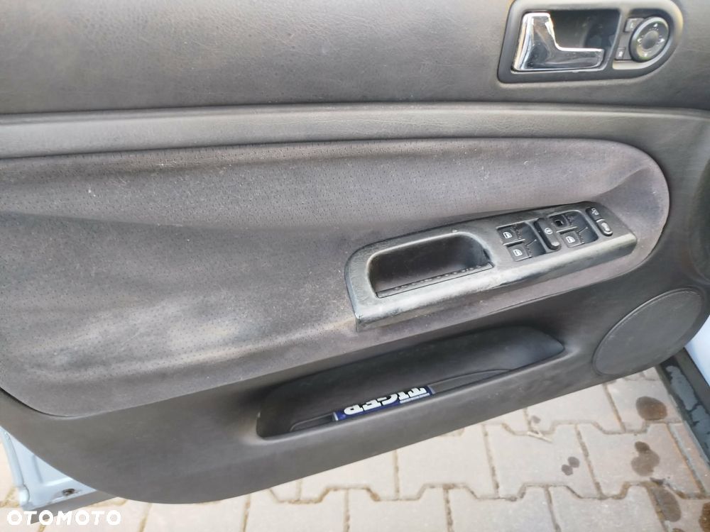 Volkswagen Passat 1.8 - 28