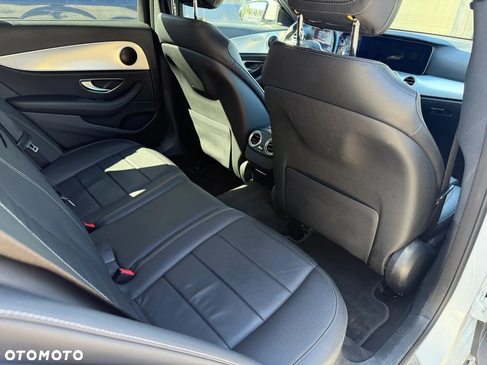 Mercedes-Benz Klasa E 220 d 4-Matic Business Edition 9G-TRONIC - 15