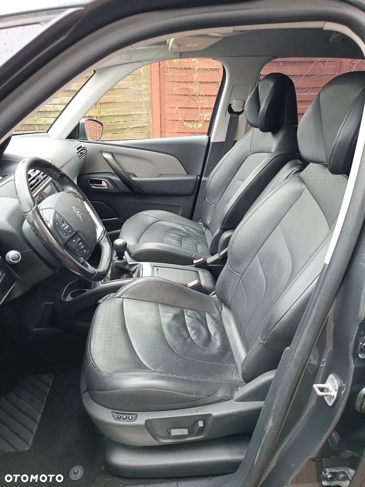 Citroën C4 Picasso e-HDi 115 Exclusive - 19