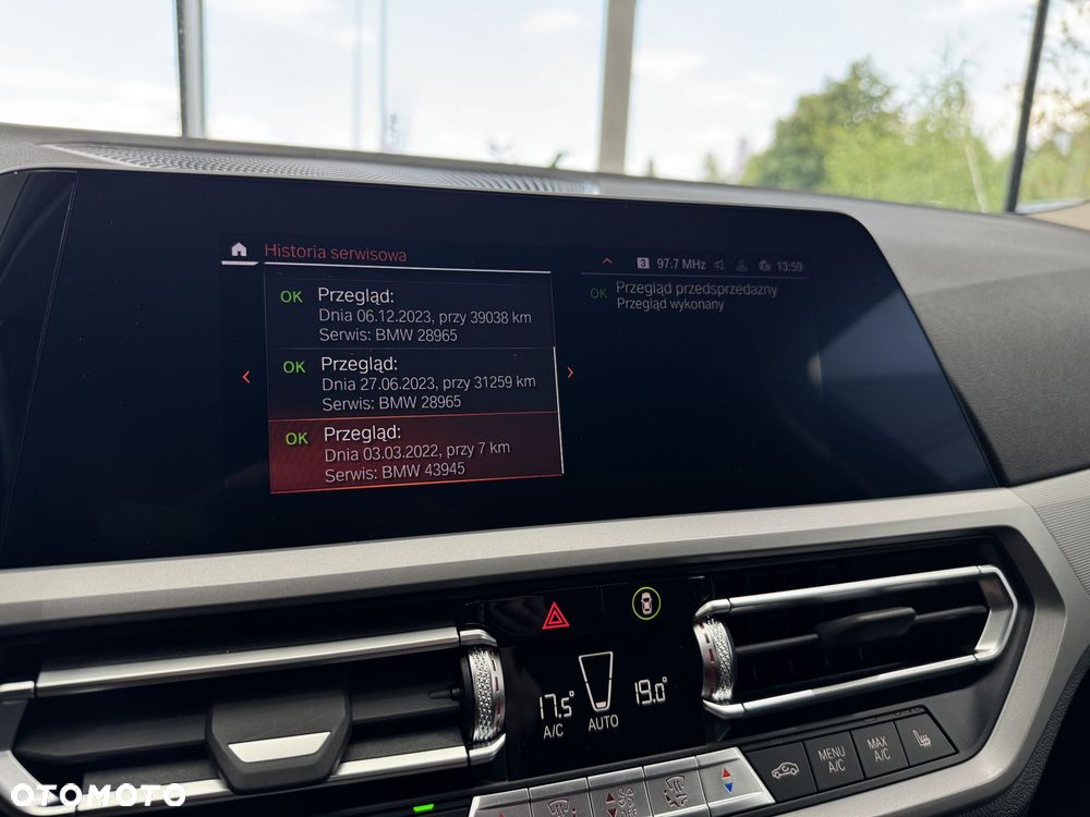 BMW Seria 3 318i Advantage - 28