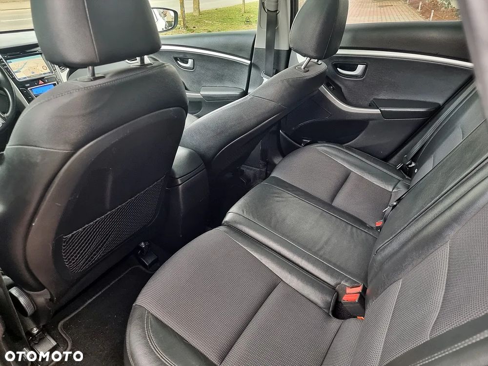 Hyundai i30 blue Kombi 1.6 GDi Style - 6