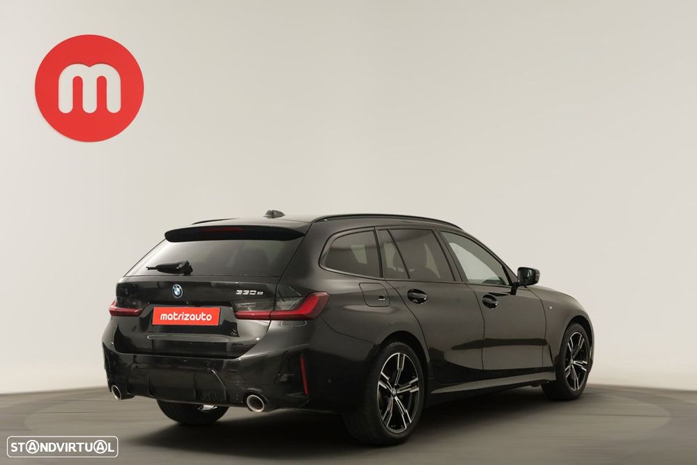 BMW 330 e Edição Desportiva M Auto - 4