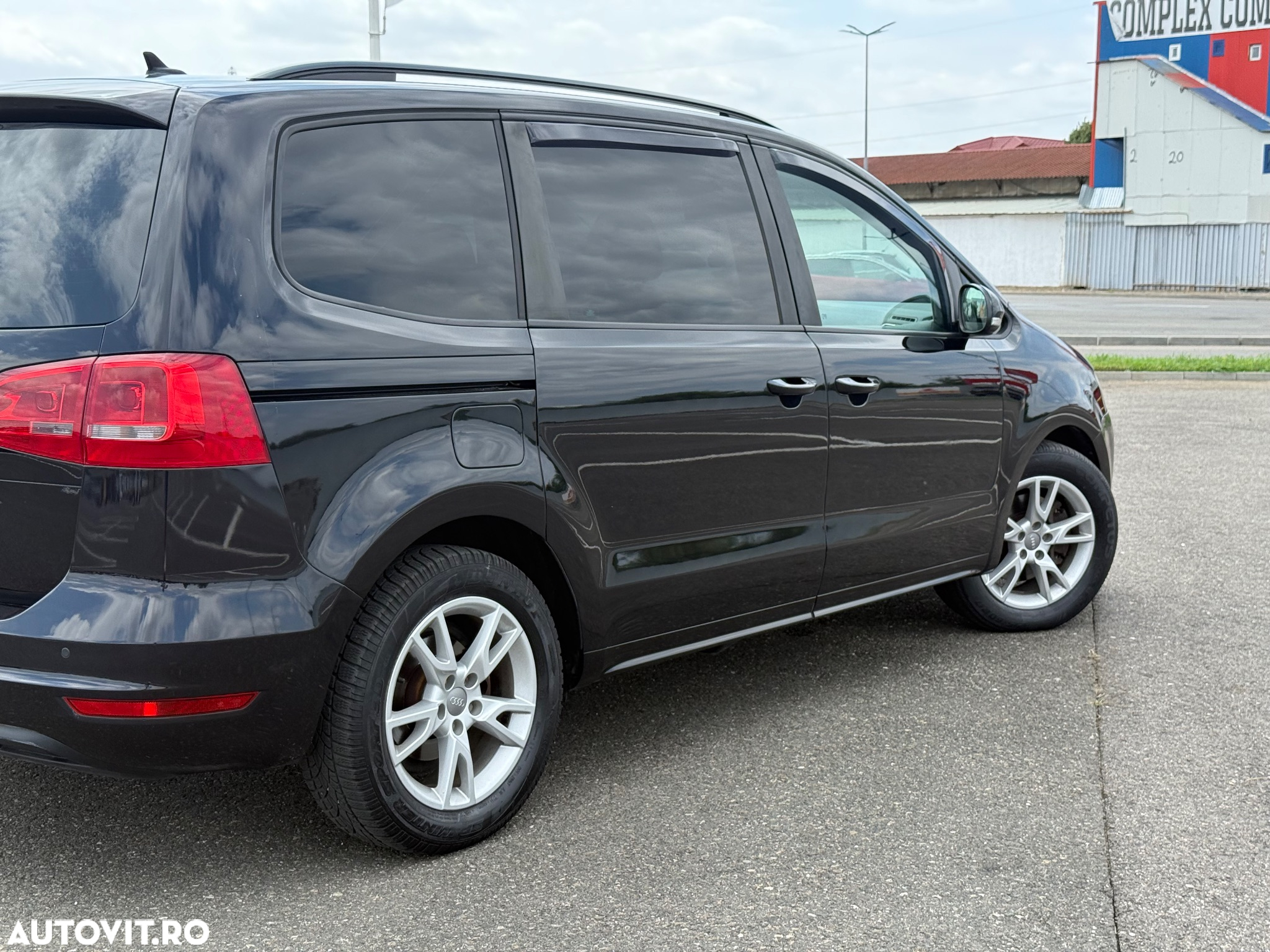 Volkswagen Sharan 2.0 TDI DSG BlueMotion Technology Comfortline - 5