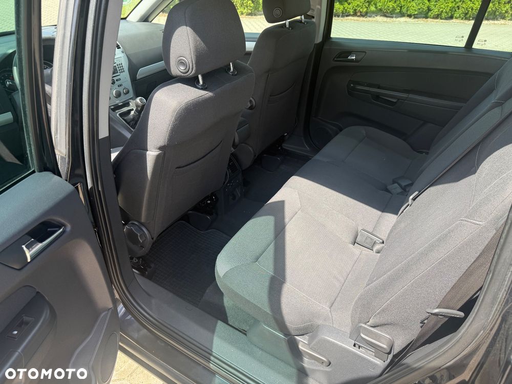 Opel Zafira 1.6 - 15