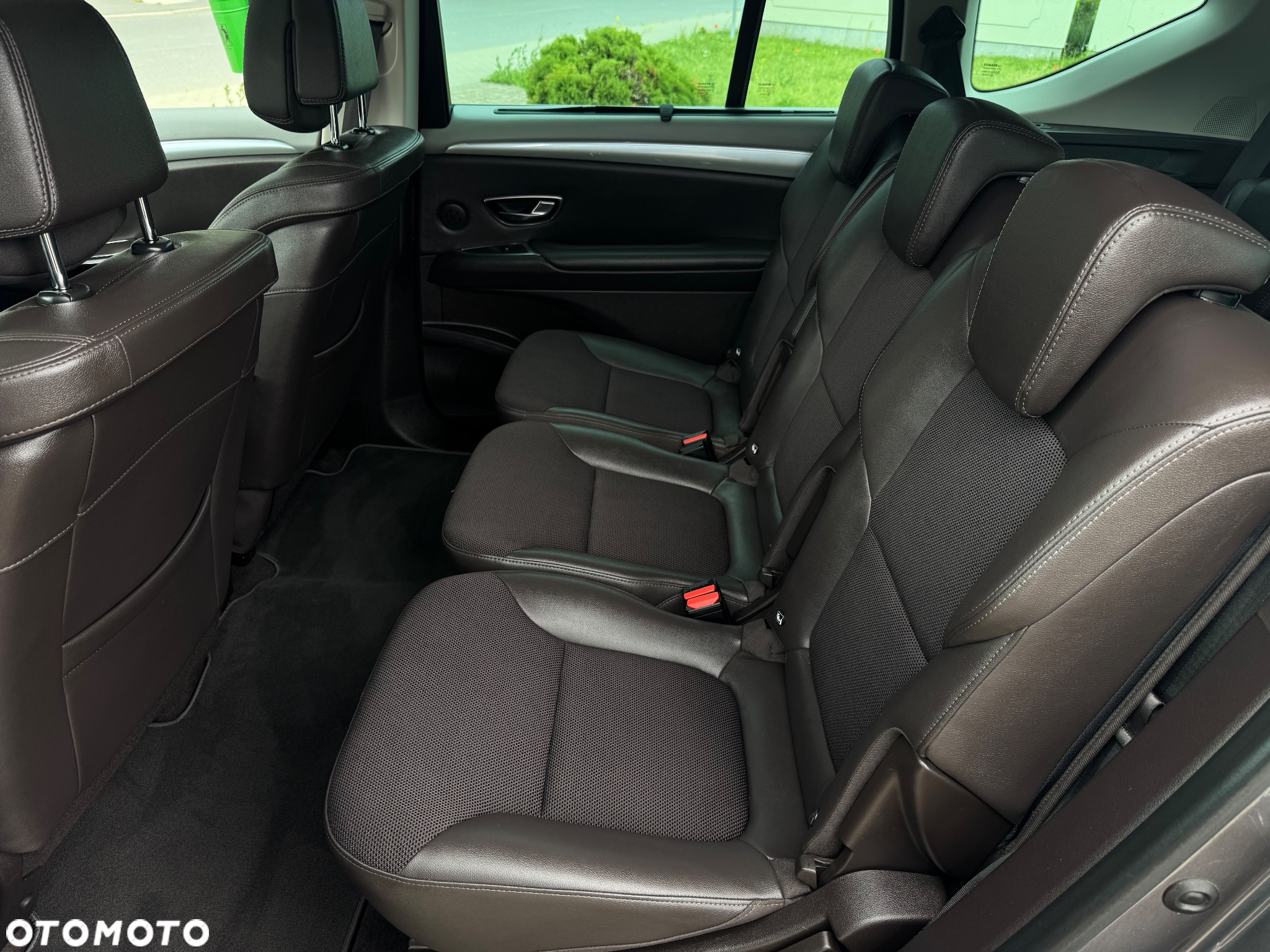 Renault Espace 1.6 dCi Energy Initiale Paris EDC 7os - 24