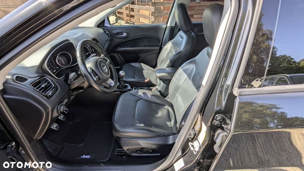 Jeep Compass - 16