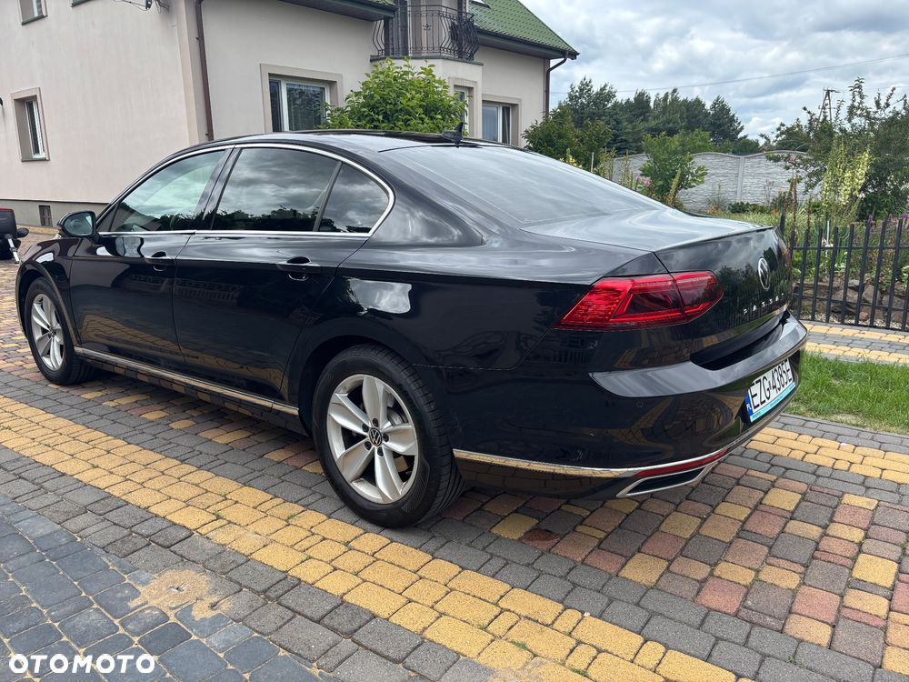 Volkswagen Passat 1.5 TSI EVO Elegance DSG - 9