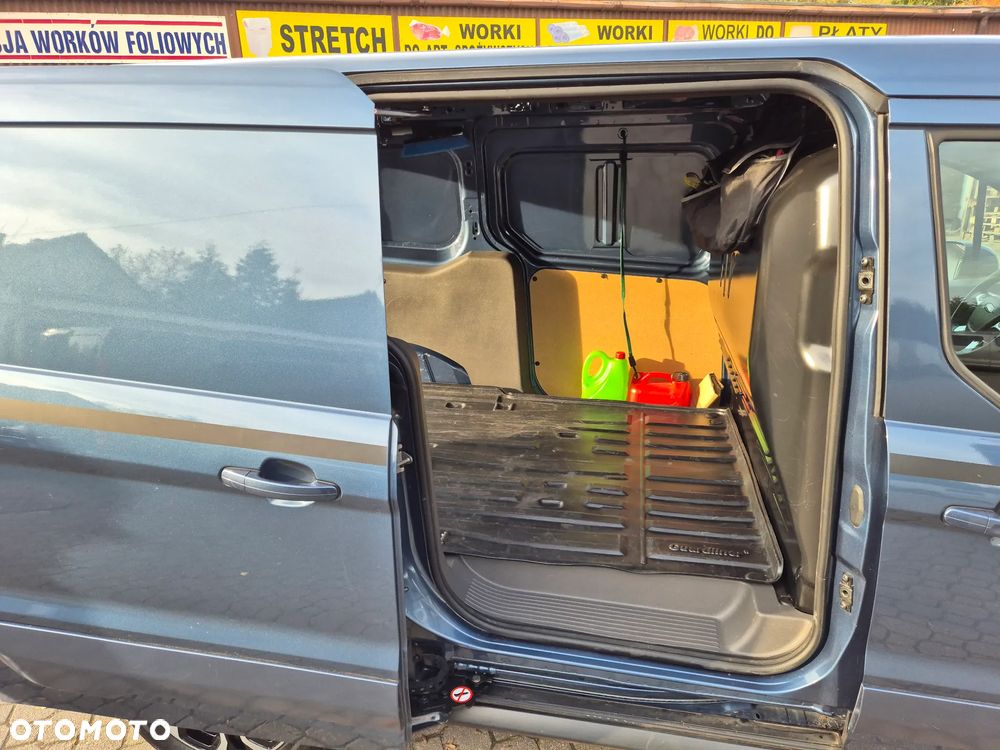 Ford TRANSIT CONNECT - 13