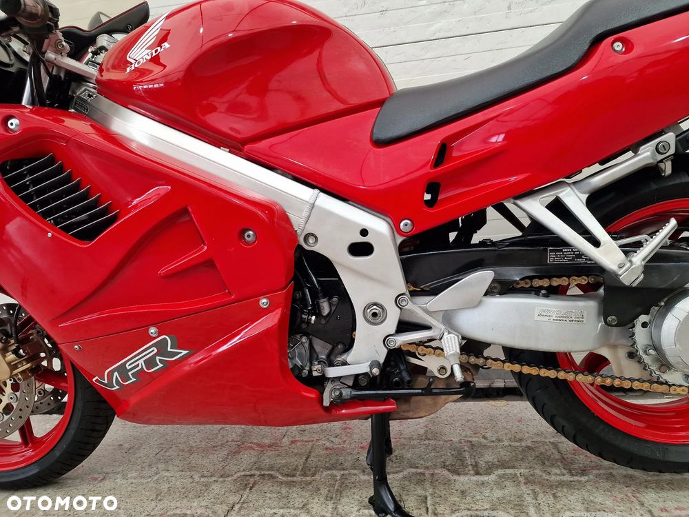 Honda VFR - 10