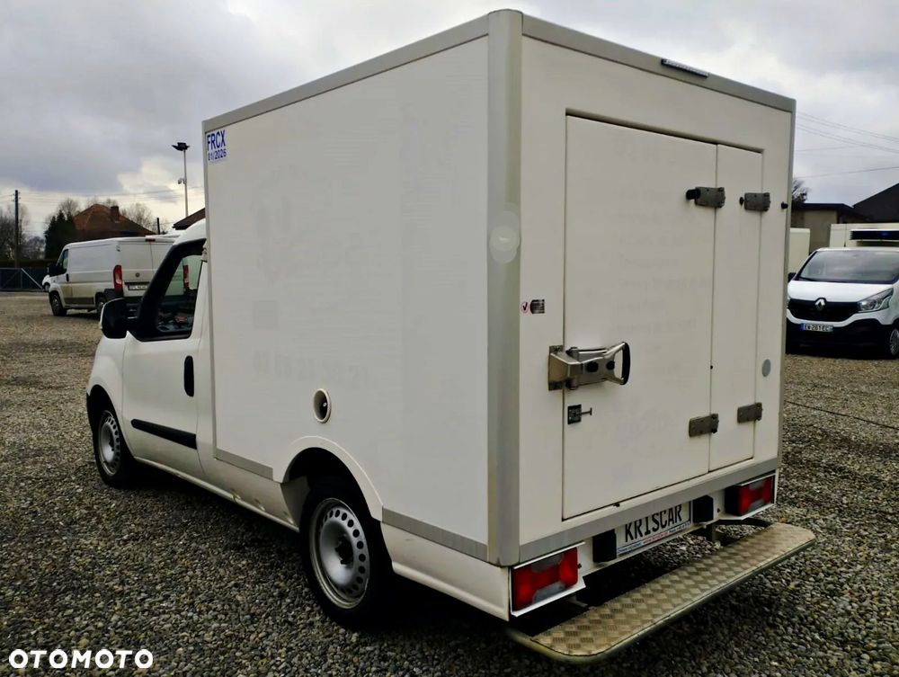 Fiat Doblo Chłodnia 105KM 2 zasilania chłodni - 6