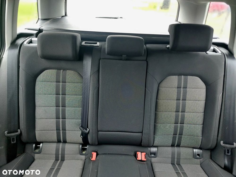 Volkswagen Golf 1.2 TSI BMT Comfortline - 24