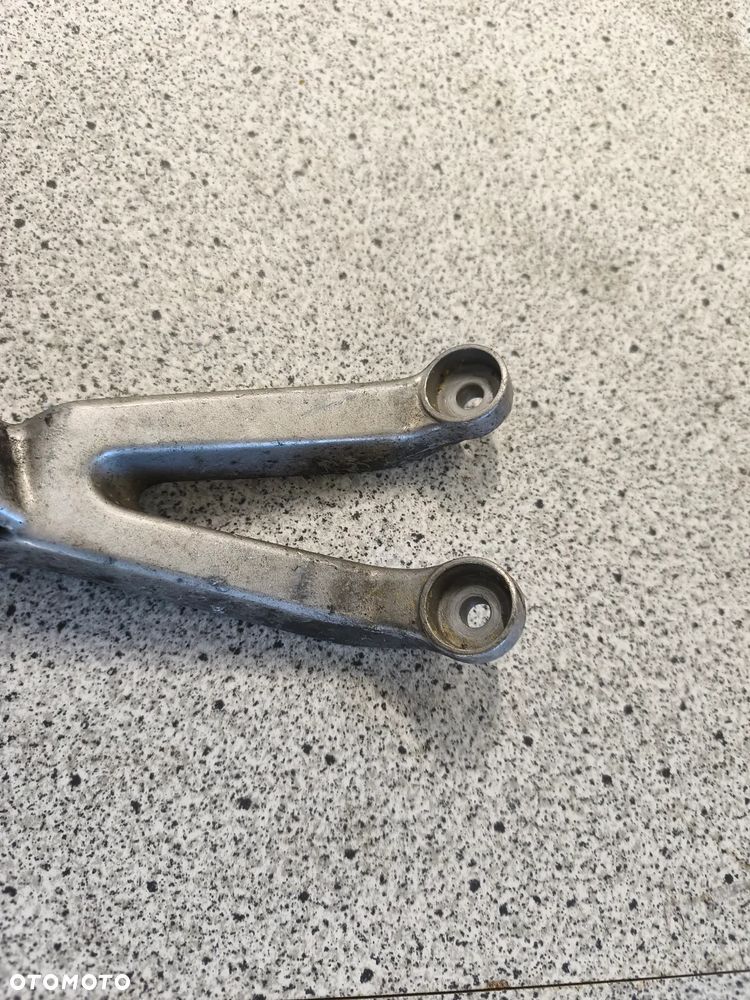 Set lewy tył, podnożek pasażera Honda CBR 900RR CBR900 RR CBR900RR CBR 900 RR - 2