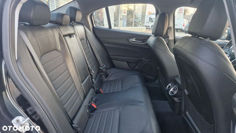 Alfa Romeo Giulia 2.2 D Turbo Super - 19