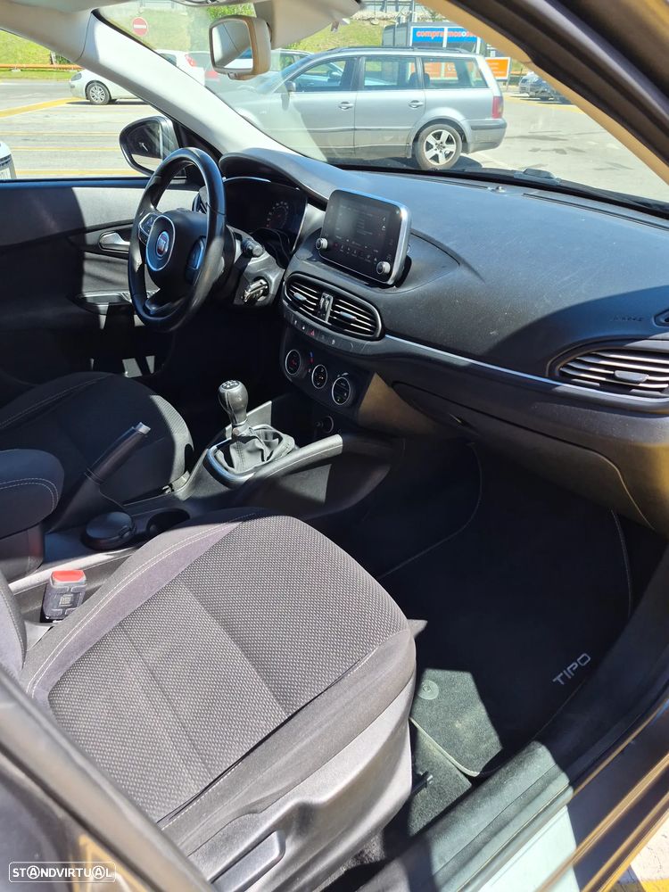 Fiat Tipo Station Wagon 1.3 M-Jet Lounge J17 - 18
