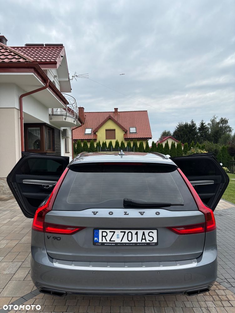 Volvo V90 D5 AWD Momentum - 19
