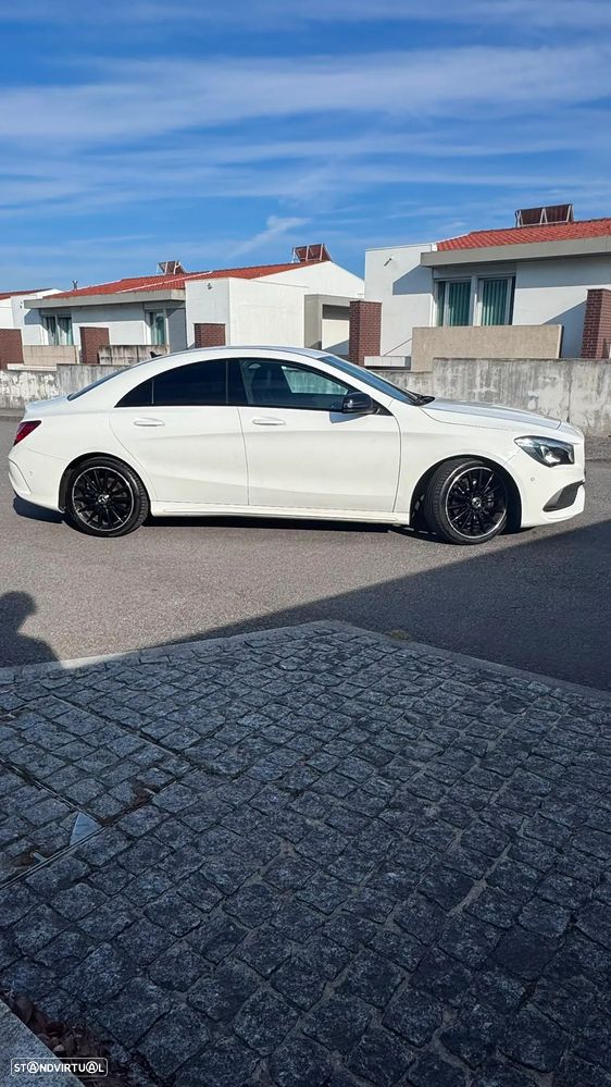 Mercedes-Benz CLA 180 AMG Line - 28