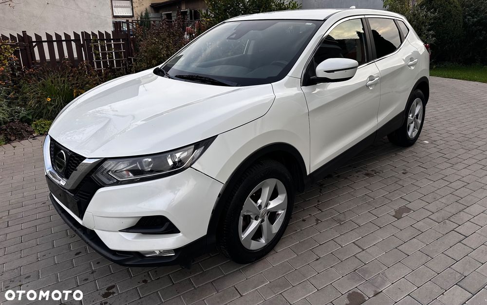 Nissan Qashqai 1.6 DCi Xtronic N-Connecta - 4