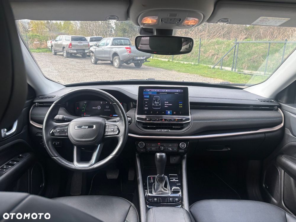 Jeep Compass - 12